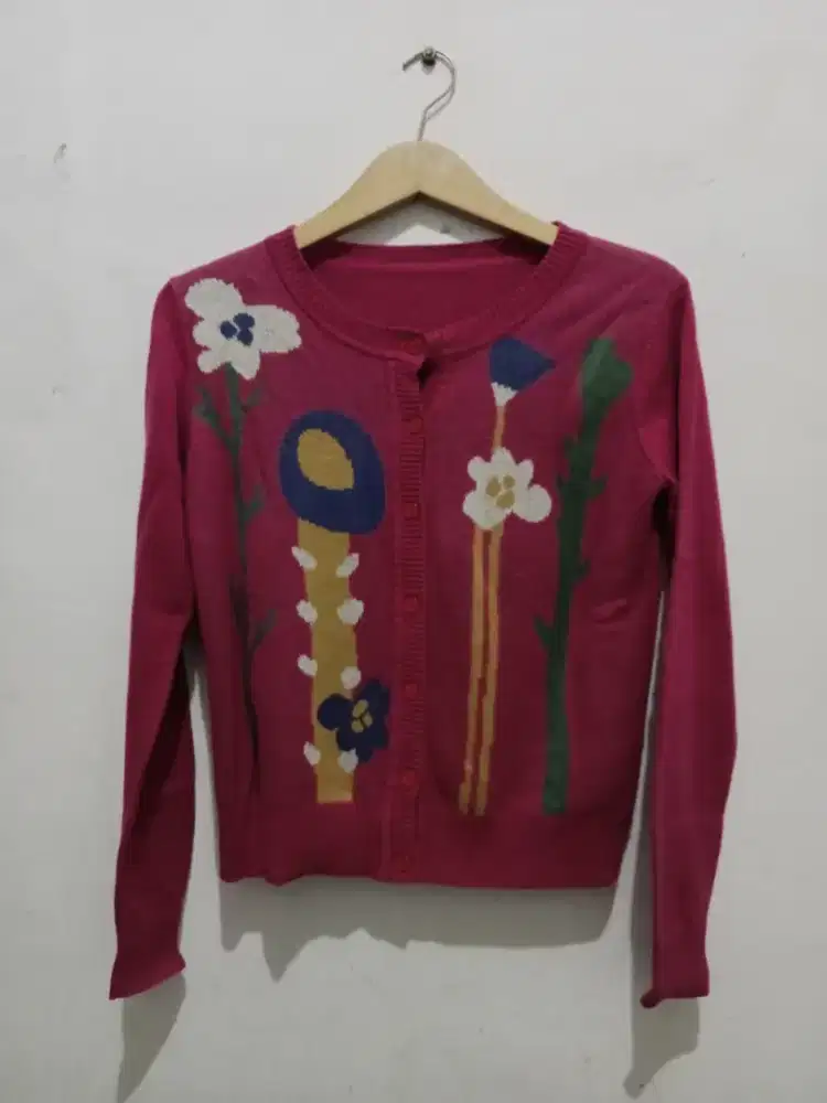 Sweater bahan rajut