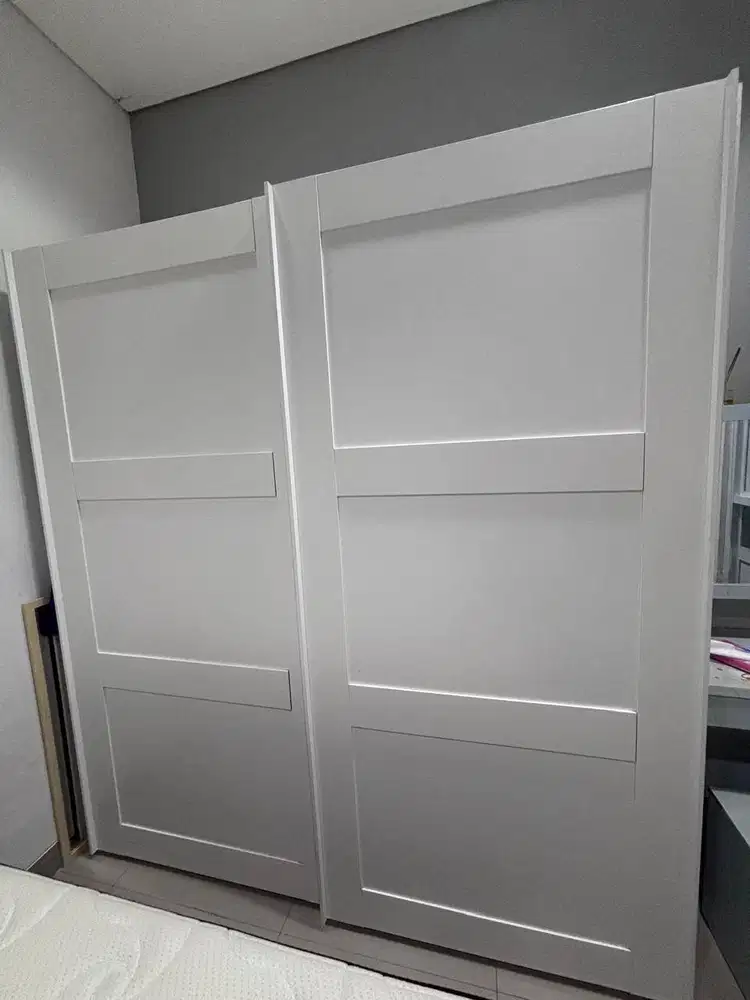 Jual Lemari Sliding 2 Pintu Besar Merk Informa ( Harga Nego)