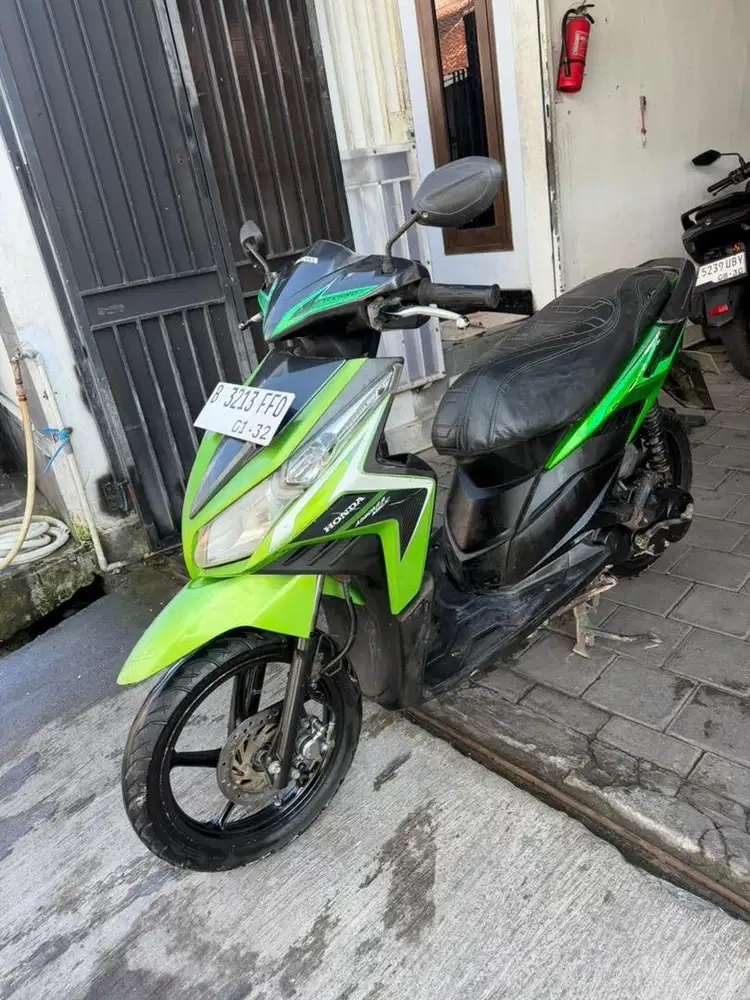 Di jual cepat vario tekno 2012