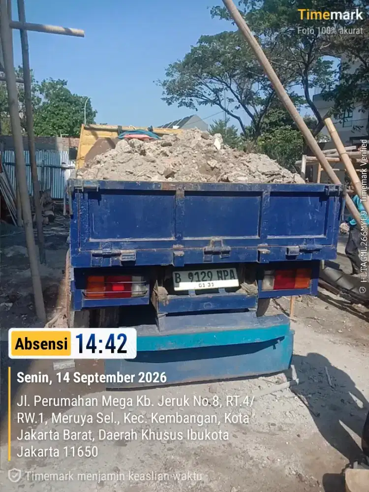 Jasa buang puing dan angkutan sampah