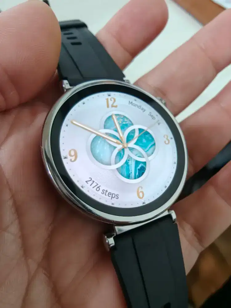 Huawei GT 4, Amazfit Active Edge, Oppo Band 2