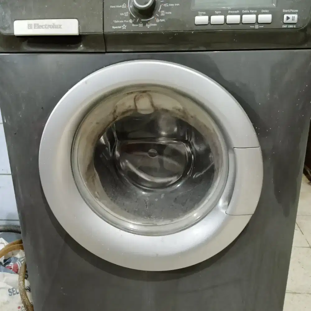 Mesin cuci electrolux 8 kg EWF 1082 G buatan Thailand