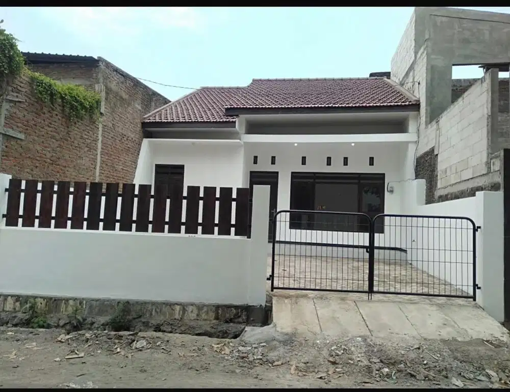 DIJUAL RUMAH BARU BELUM PERNAH DIHUNI