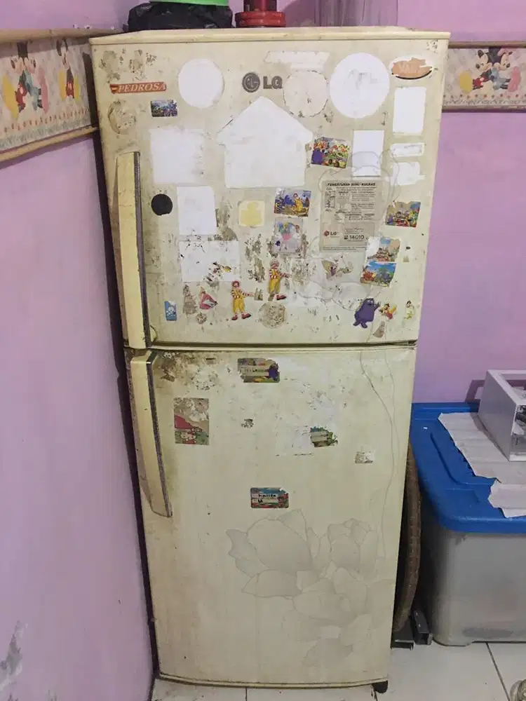 Kulkas 2 pintu merk LG