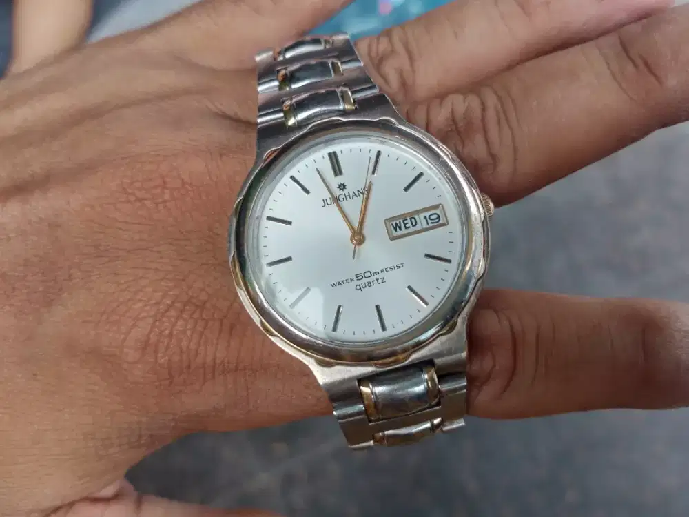 Not Seiko, omega, tag Heuer. Junghans jy-500