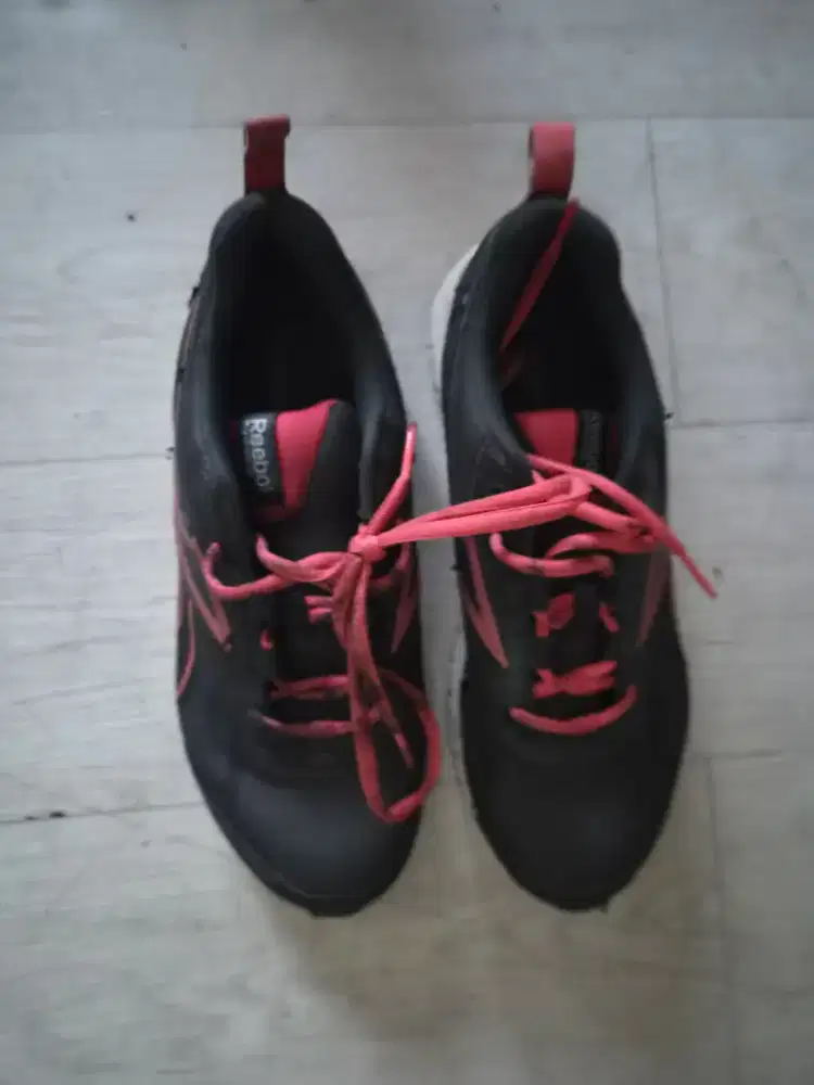 Dijual Sepatu Merk Rebook Original