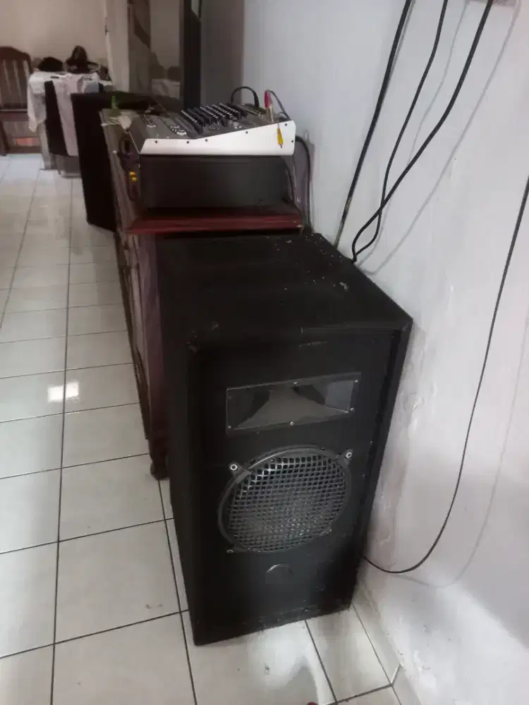 Jual mixer asley 8 chl ,ampli dan speaker pasif 12 inc + mic