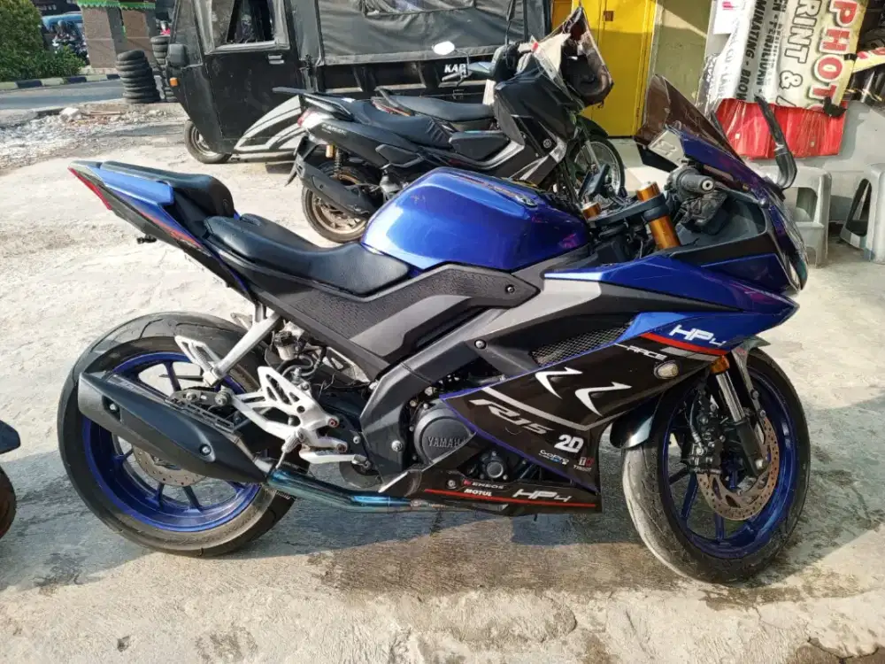 Yamaha R15 v3 second
