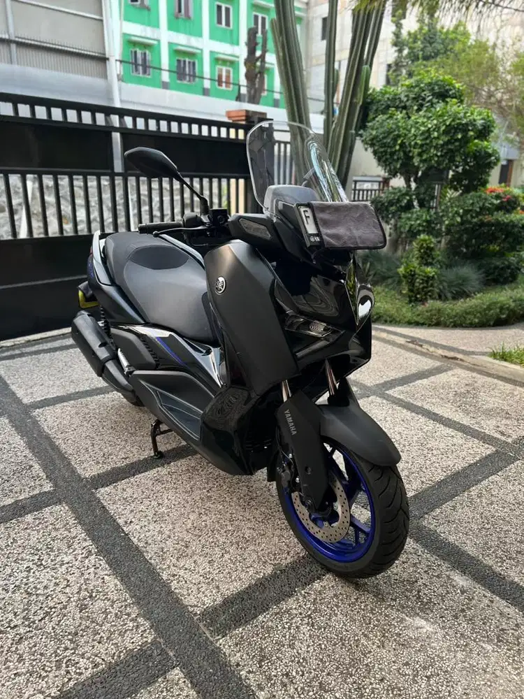 Xmax 250 KM 1000 perak Tahun 2025