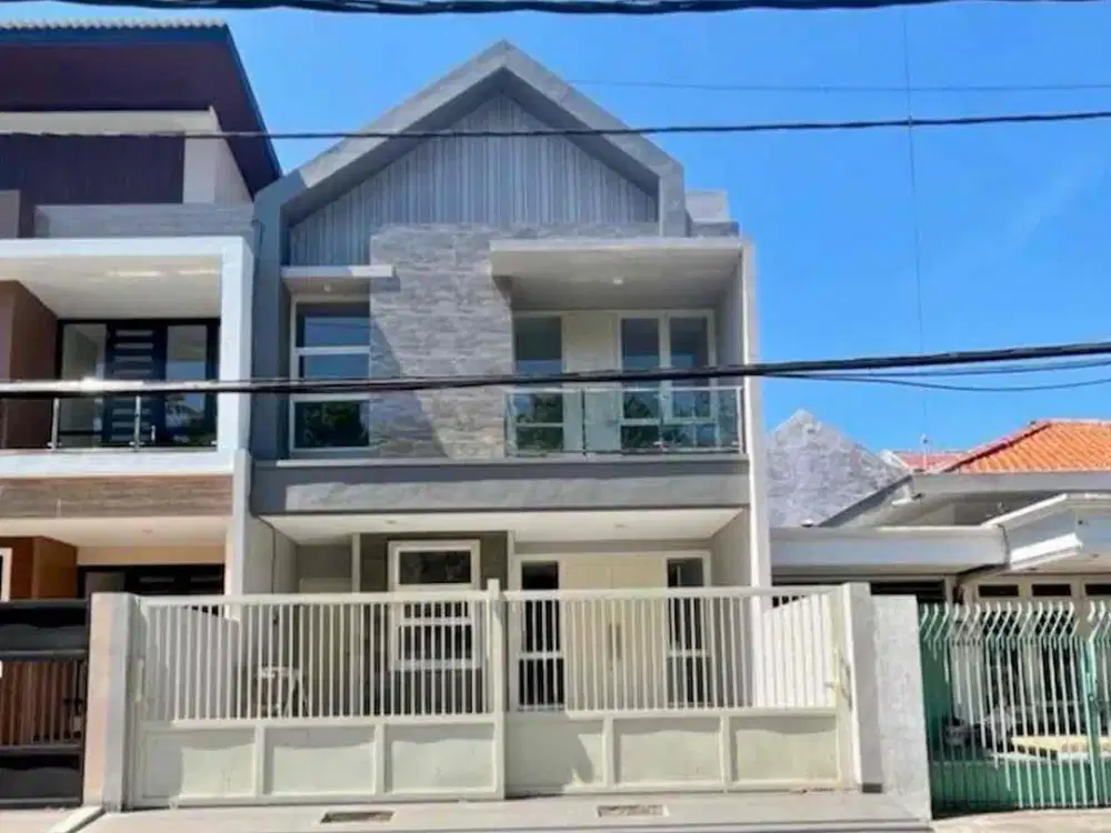 Rumah Strategis 2 Lantai dekat MERR – 4+1 KT