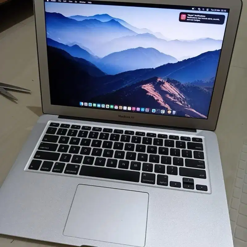 Macbook Air Core i5 RAM 4Gb SSD 256GB