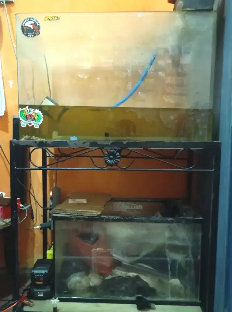 Aquarium dan meja