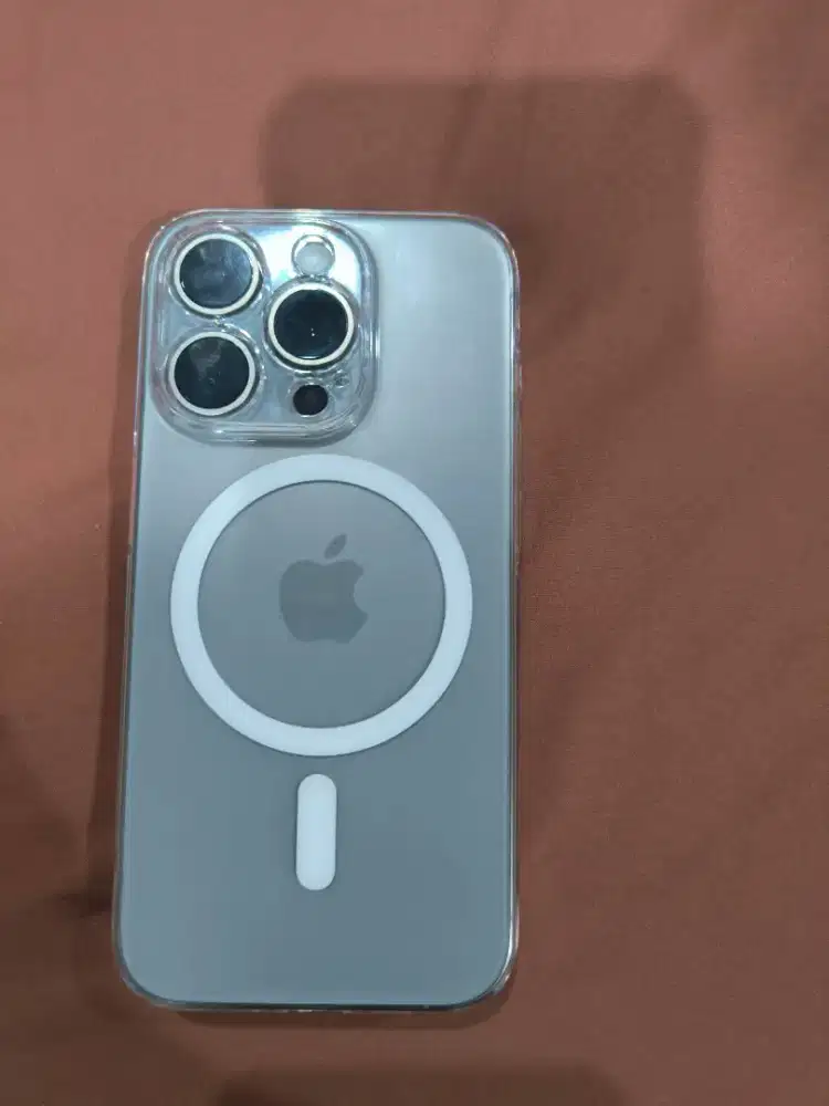 iPhone 15 pro 128gb like new