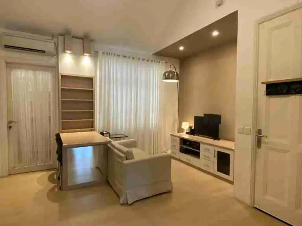 Townhouse furnish di lantai 2 lippo karawaci