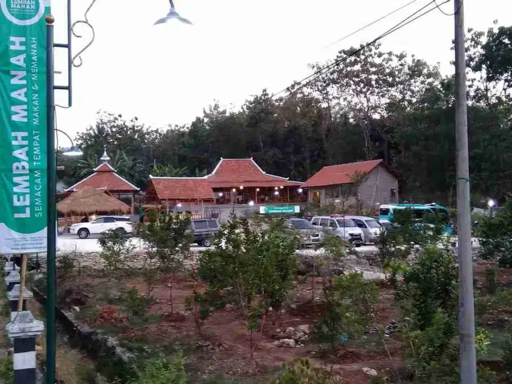 DIJUAL TANAH GUNUNGKIDUL YOGYAKARTA, BONUS BANGUNAN BEKAS AYAM TALIWANG/ LEMBAH MANAH, TEPI JALAN RAYA COCOK BUAT USAHA