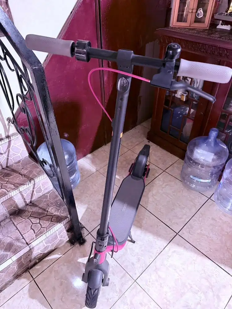 Dijual skuter Segway nineboot D28