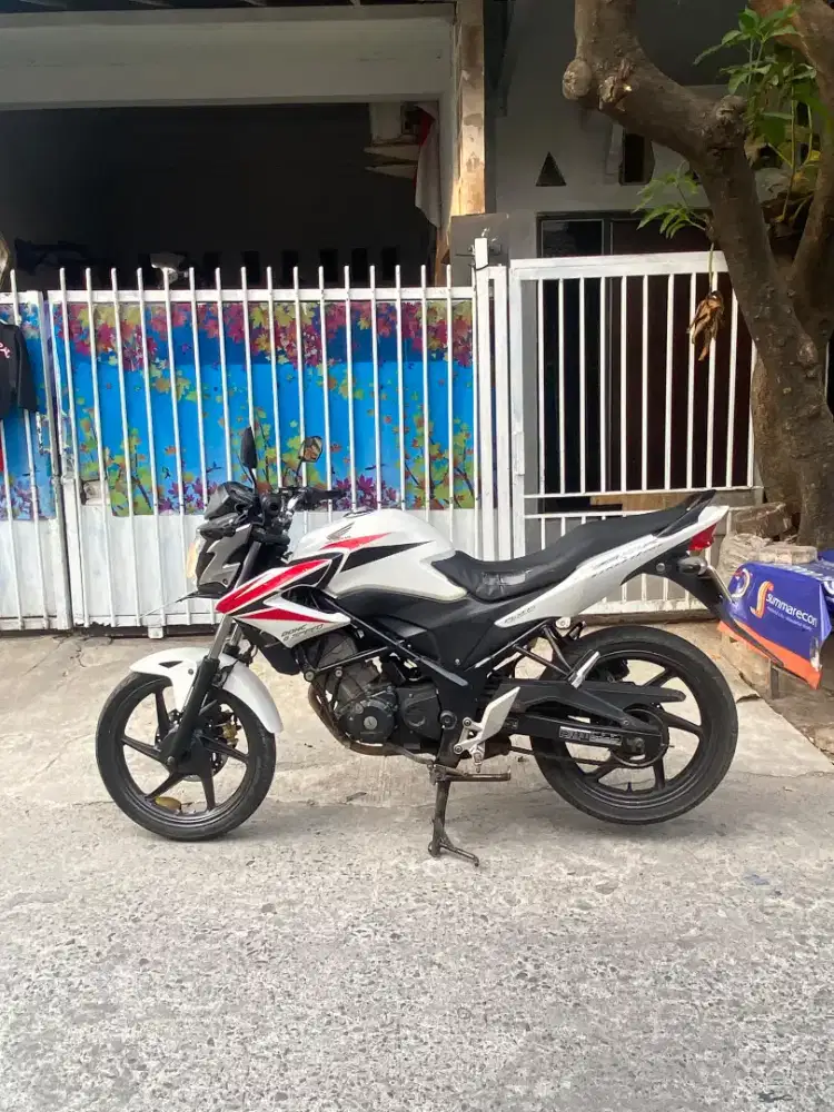 Honda CB 150 R Streetfire