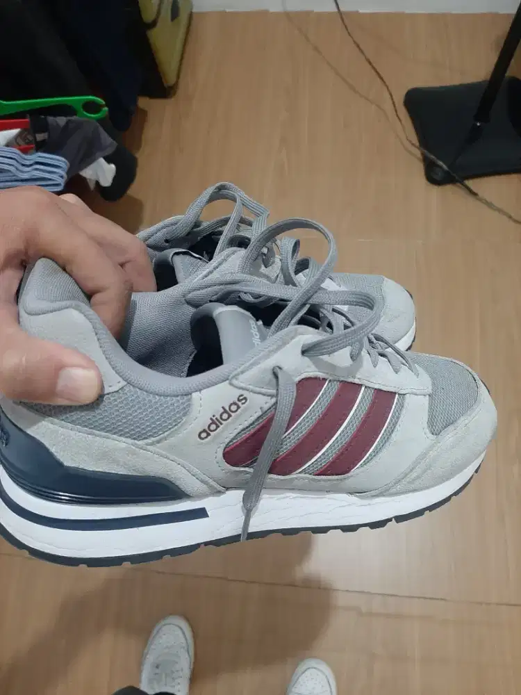 Sepatu adidas bekas tapi rasa baru originak