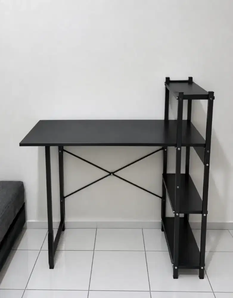 Meja laptop/meja belajar/meja kerja/meja besi/meja lipat/meja portable