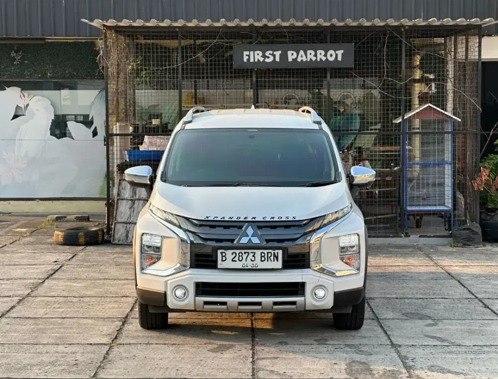 Xpander Cross Premium Package Matic 2021 Putih
