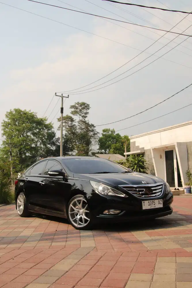 HYUNDAI SONATA 2011