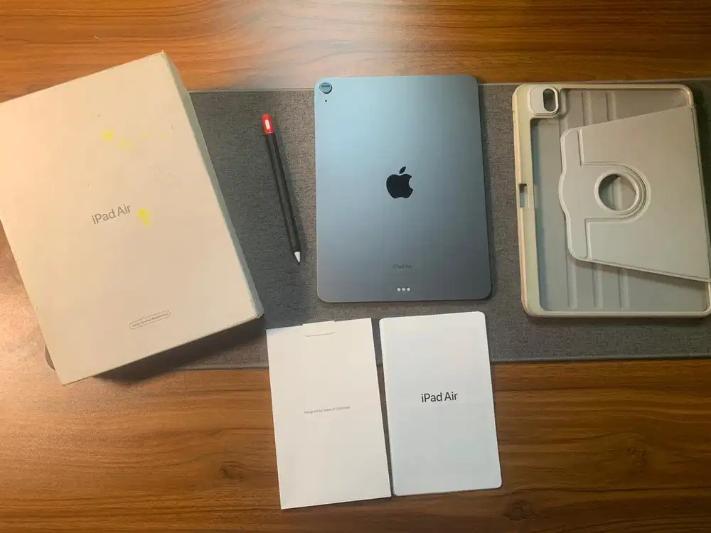 [SECOND] iPad Air 5 64GB Wi-Fi only warna Grey (Refurbished)