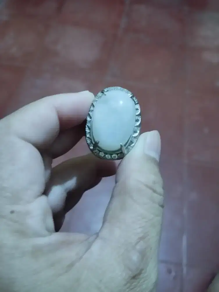 Batu Biduri Bulan dari India