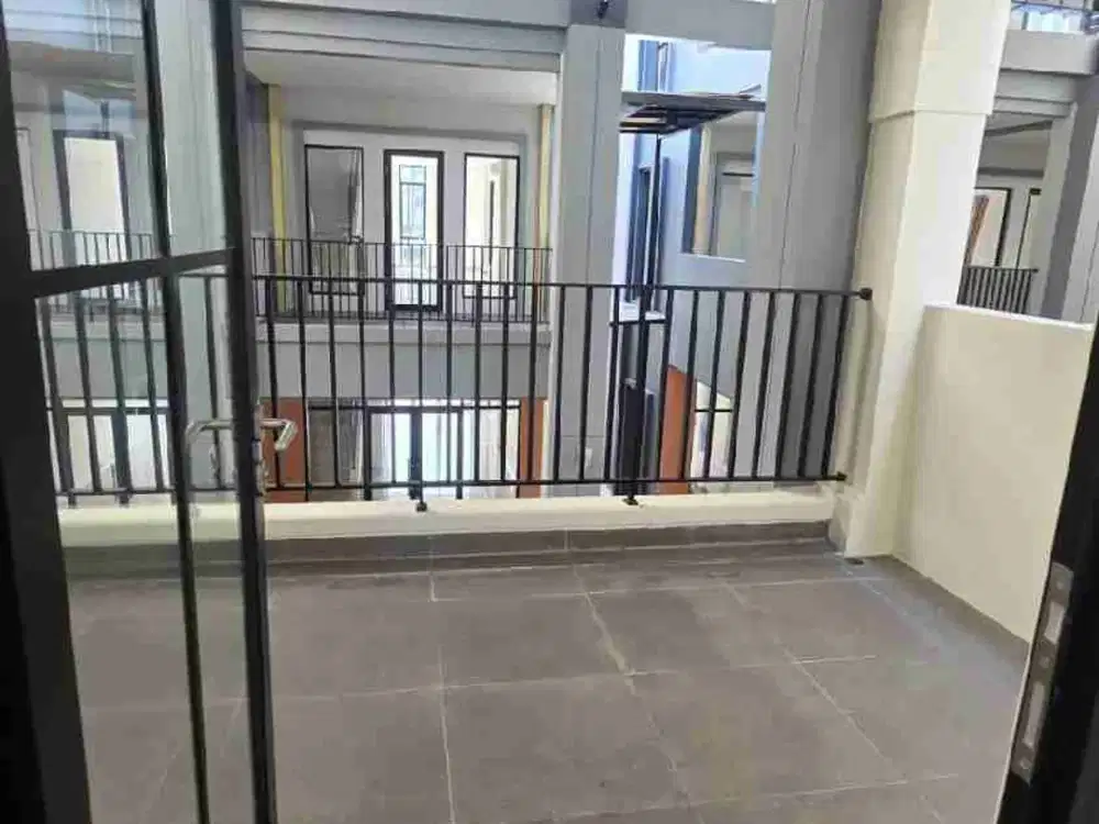 Disewakan Cepat Ruko Hudson Gading Serpong 3Lantai 45x18 Alfresco