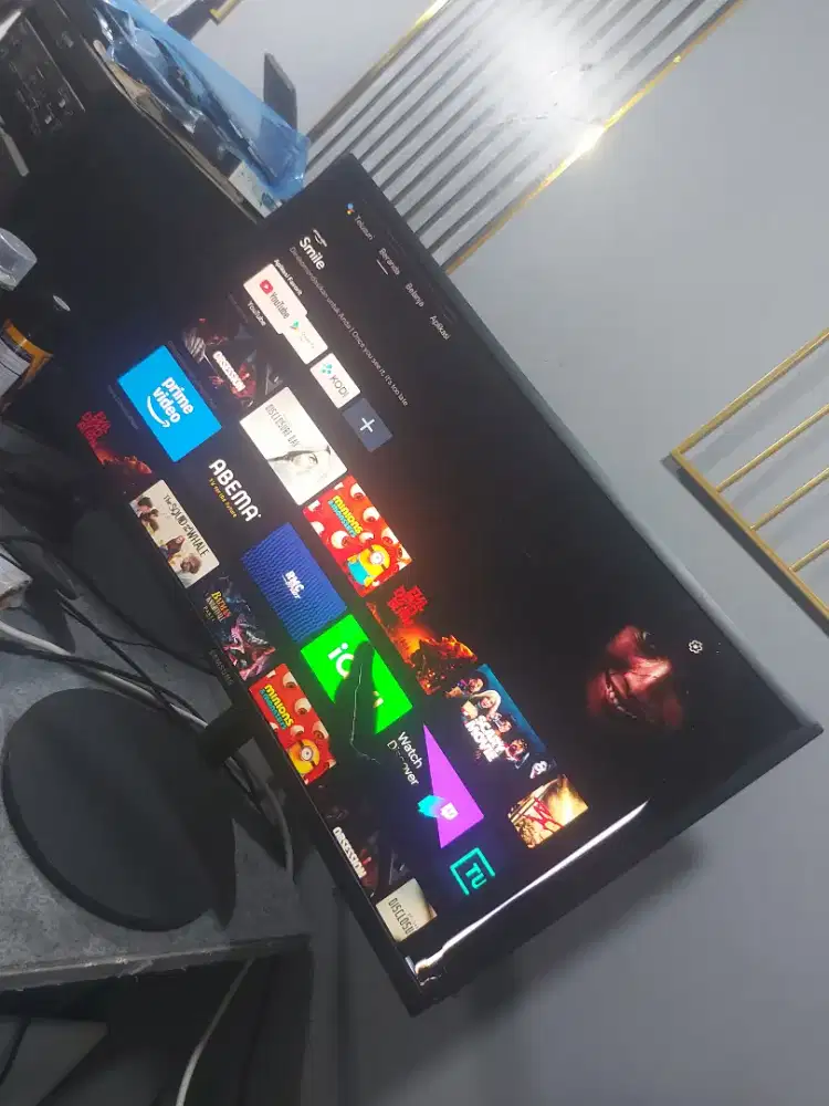 LED Gamers 27 inch , layar lengkung  minus