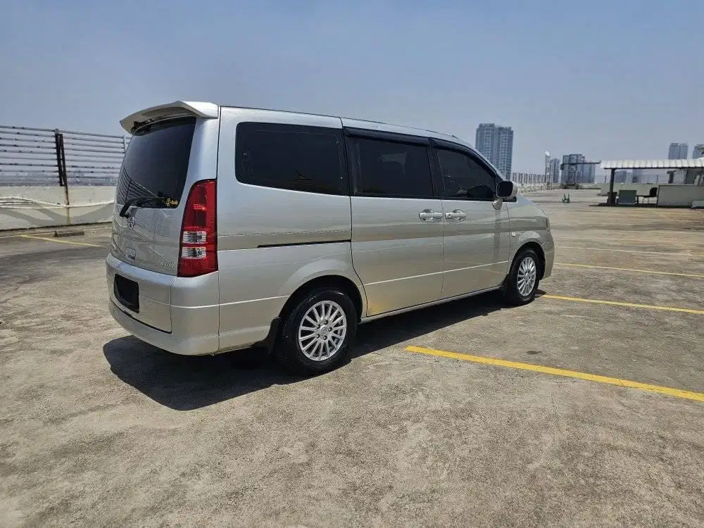 Nissan Serena HWS 2012 istimewa murah