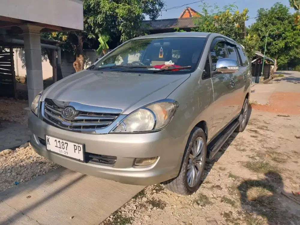 Kijang Innova 2.0 G AT Bensin 2006