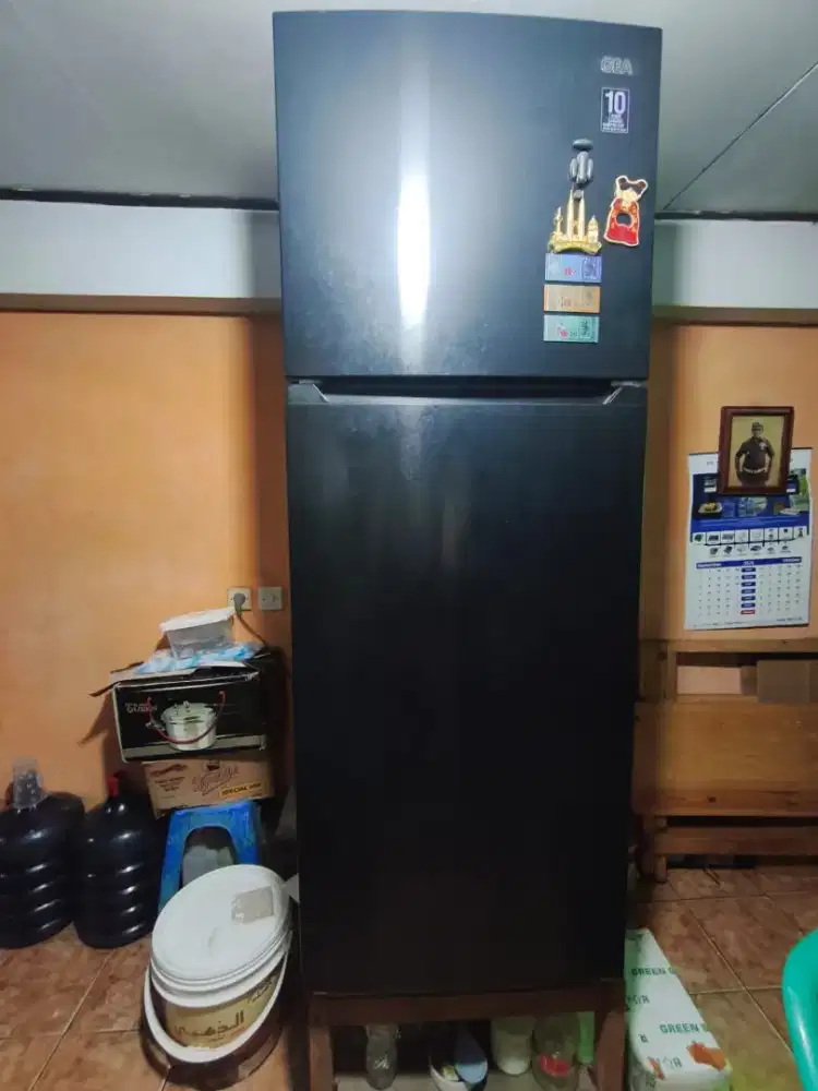 Kulkas Gea 2 Pintu