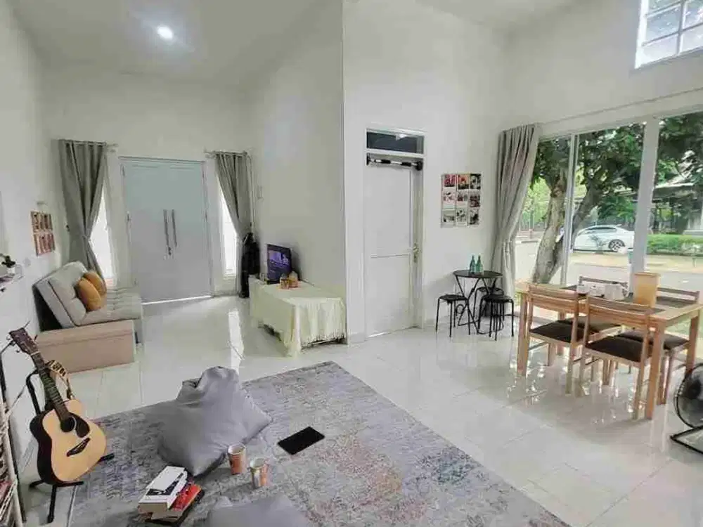 RUMAH DELATINOS BSD HOEK RAPI NYAMAN