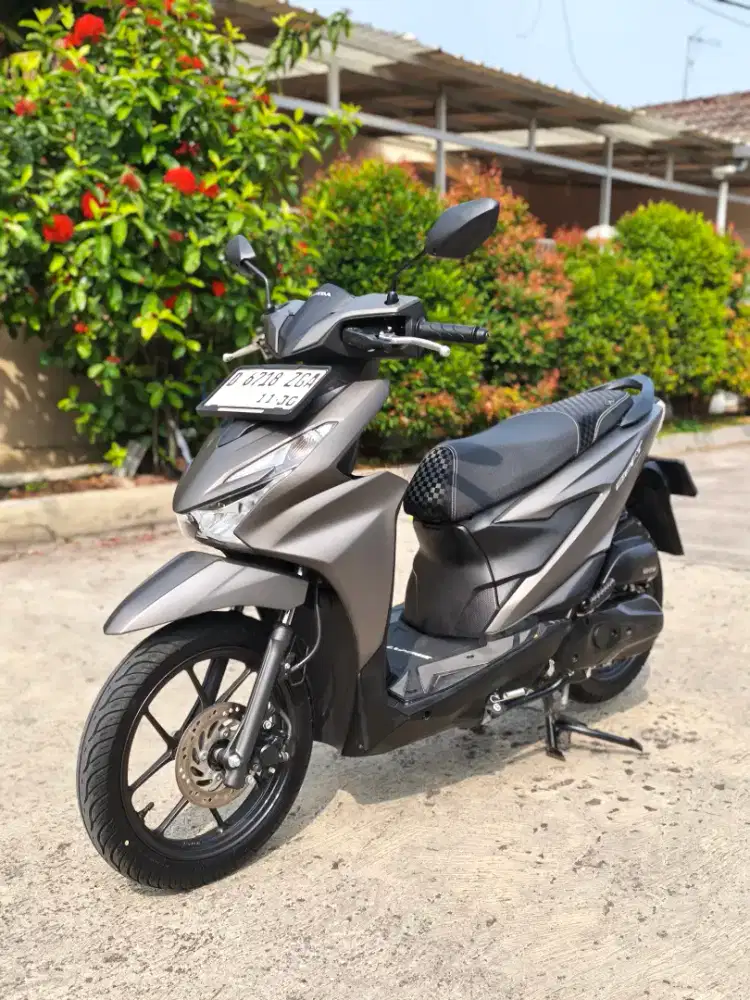 Honda Beat Deluxe Smartkey Brown 2025 Km 2Ribu