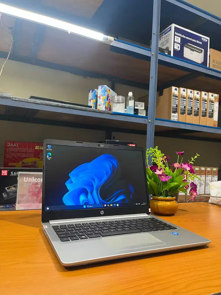 Laptop HP 14s-cr0xxx RAM 8GB SSD M2 SATA 256GB Intel Pentium Silver