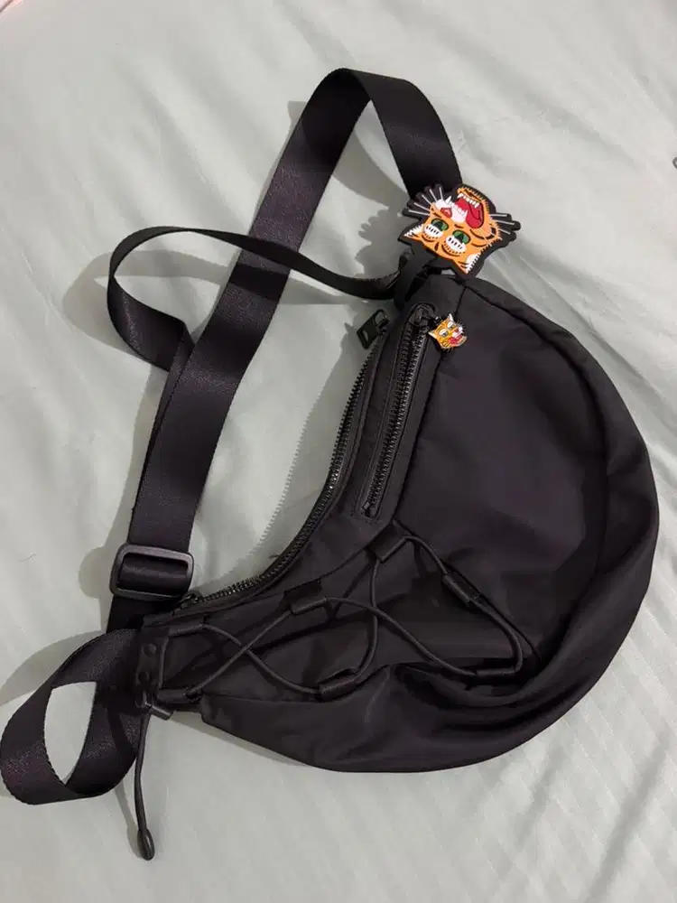 Tas Selempang Onitsuka