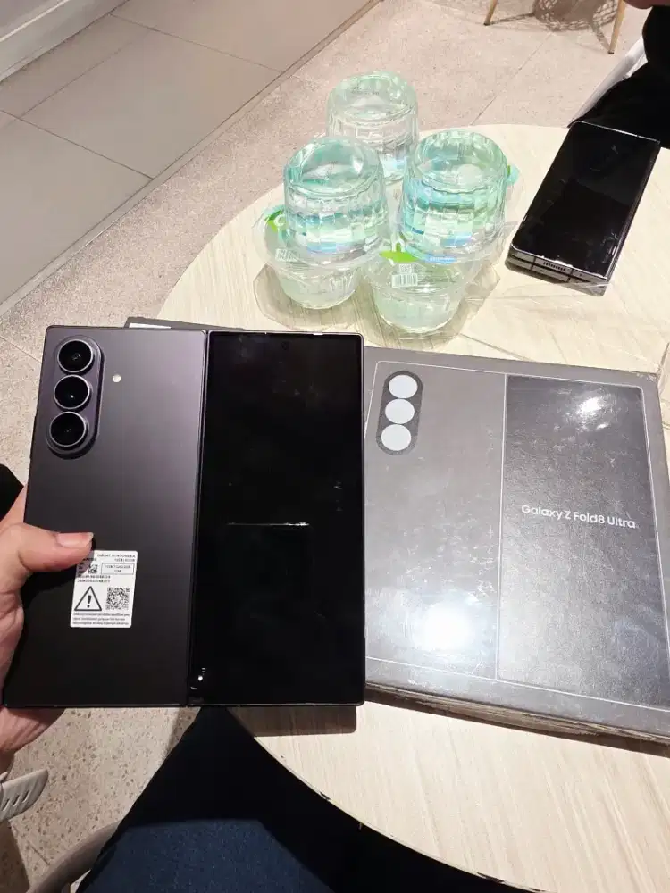 Samsung galaxy fold8 ultra