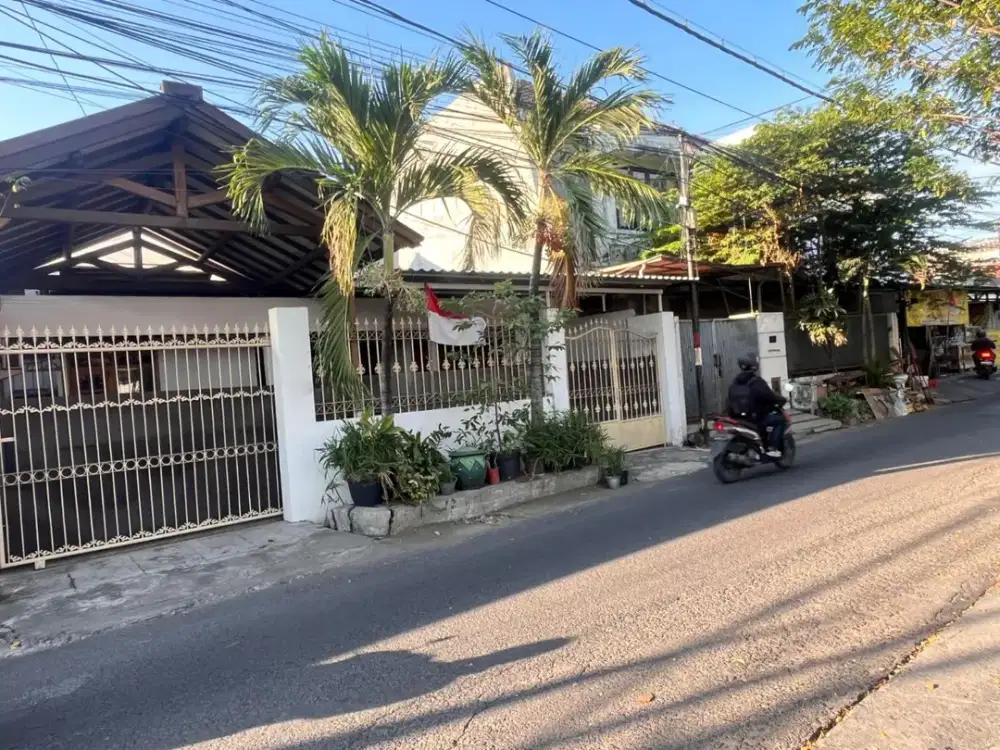Rumah Area Komersil Hitung Tanah Nol Jalan Raya Manyar Kertoadi Surabaya