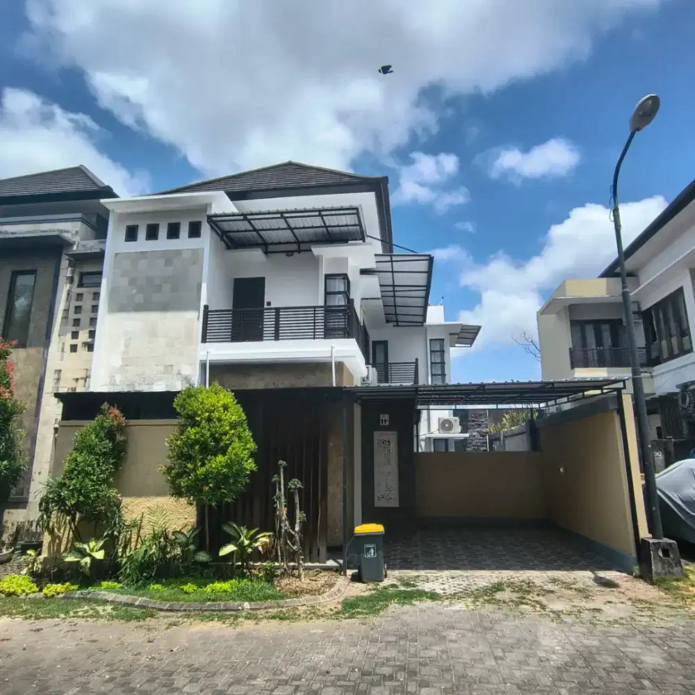 Rumah villa di kawasan cluster Kerobokan bali