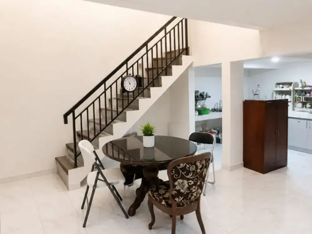 Jual Cepat Rumah Siap Huni Lokasi Strategis Area Taman Ratu Kebon Jeruk Jakarta Barat