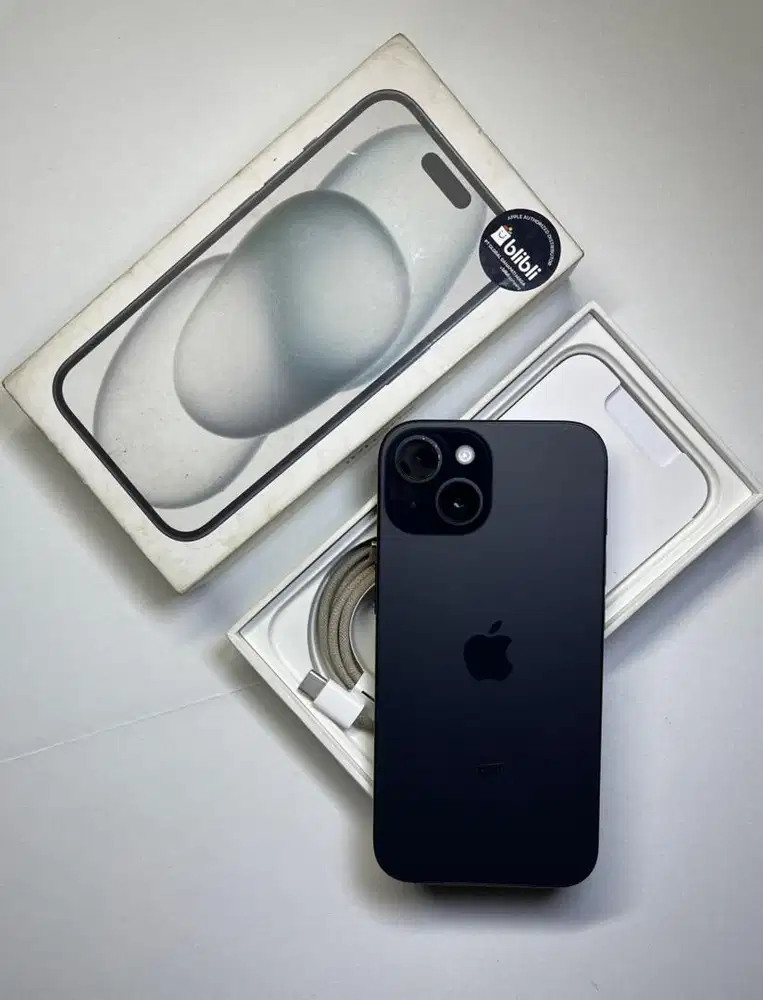 iPhone 15 128GB Black Resmi Blibli - Pemakain baru 7 bulan  free case
