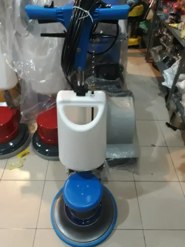 Karyawan Penjaga Toko