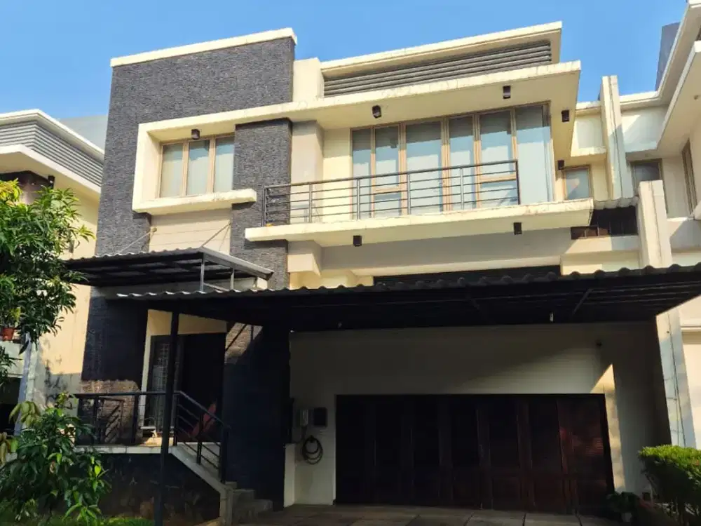 Dijual Rumah 2,5 Lantai Raffles Hils Rapi Dan Siap Huni