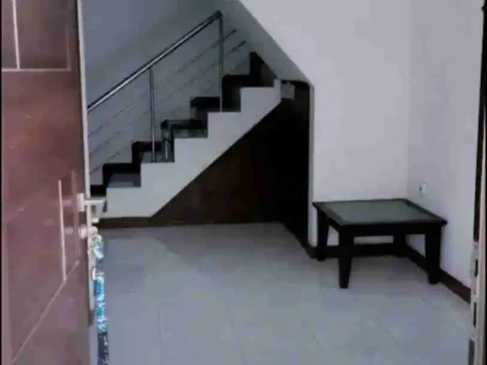 Disewakan Rumah semi Furnish tengah kota di Kembar Bkr dkt Buah Batu