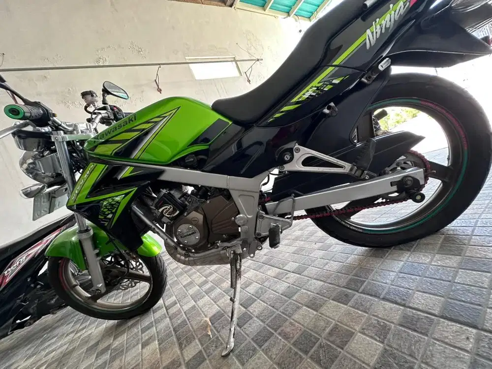 Jual kawasaki Ninja R