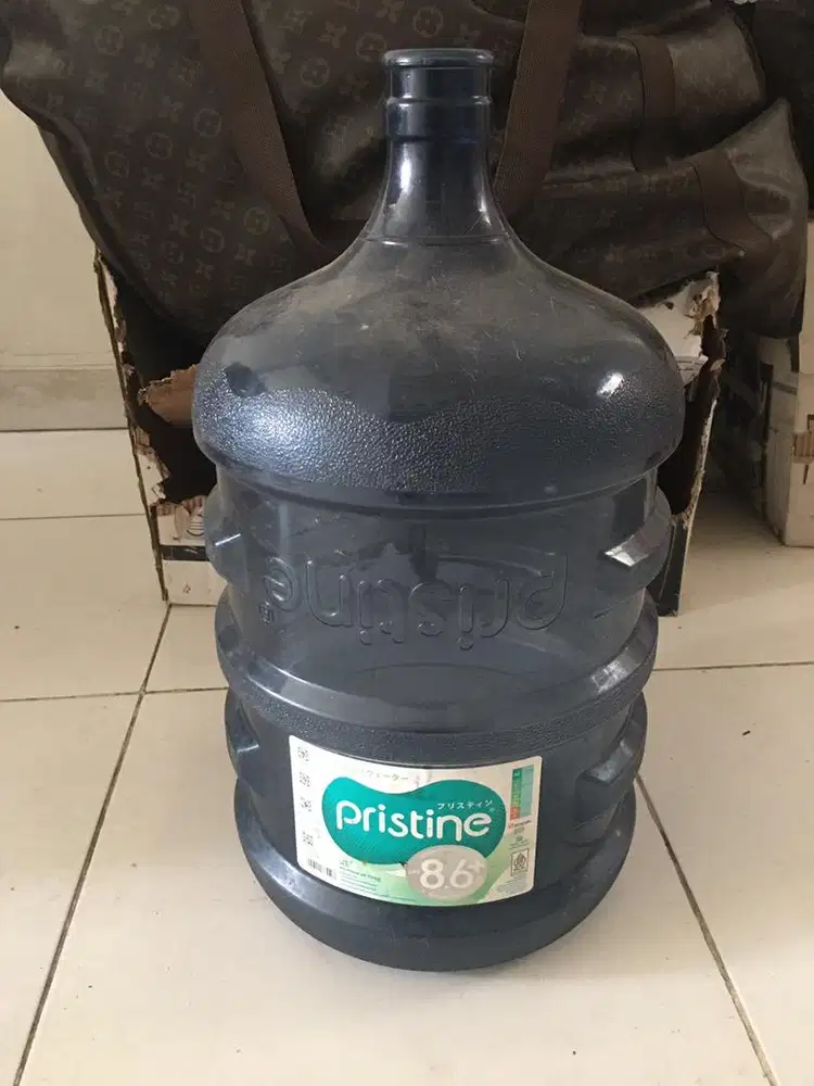 Galon kosong pristine