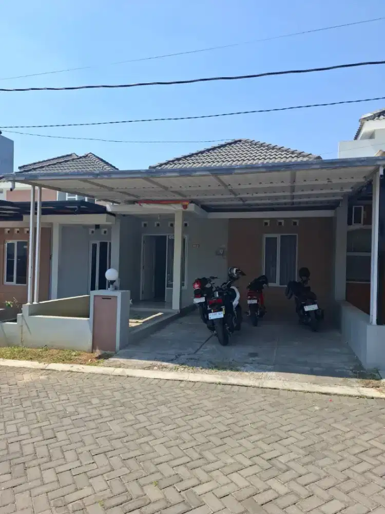 RUMAH SIAP HUNI CLUSTER DEKAT KANTOR BPK BANYUMANIK