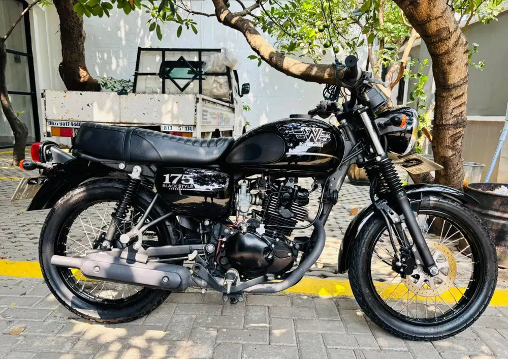 Kawasaki w175 se