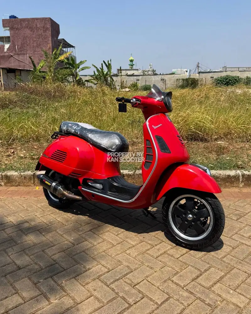 VESPA GTS 150 3V 2014 BERGARANSI