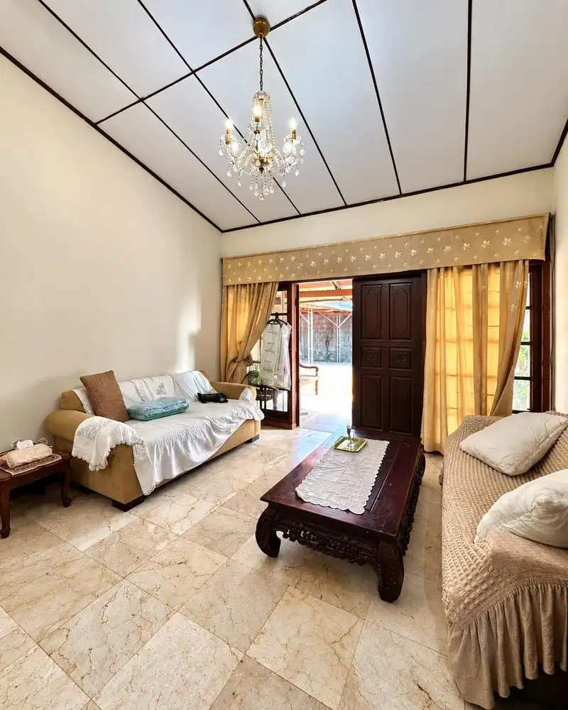 Dijual nih!! Rumah Besar Sekali buat Hidden Gem